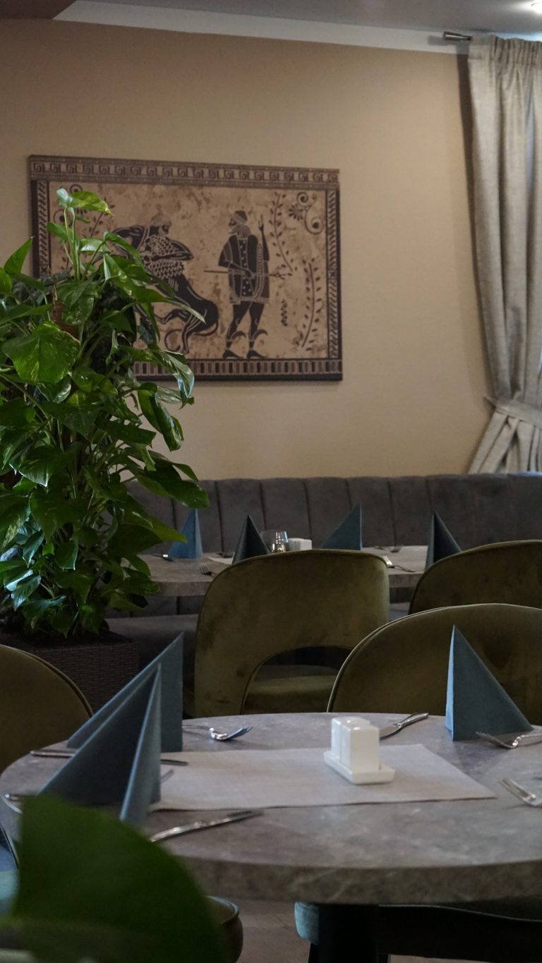 17 restaurant maeandros