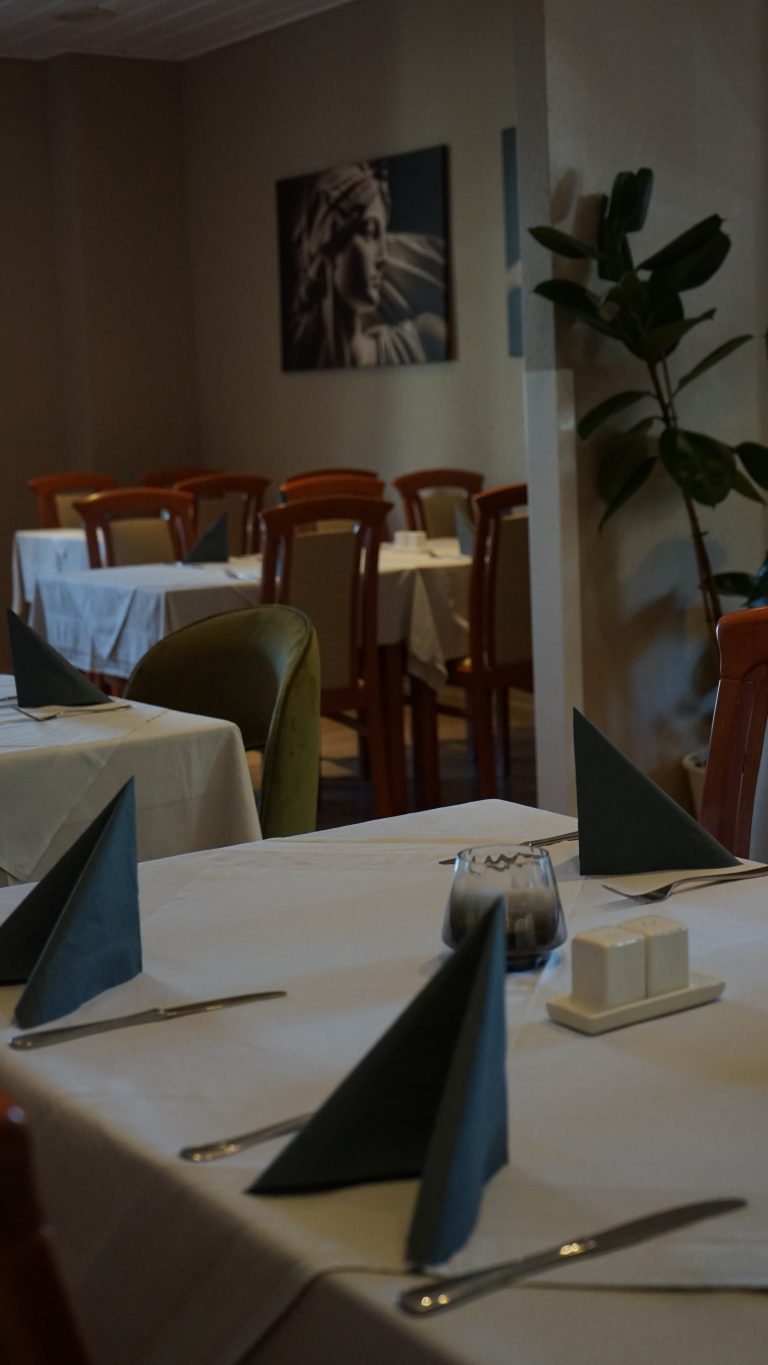 36 restaurant maeandros