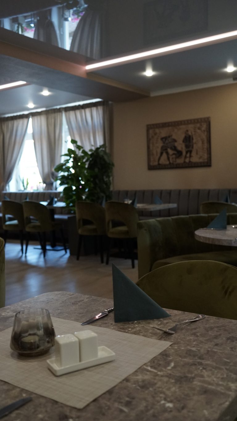 5 restaurant maeandros